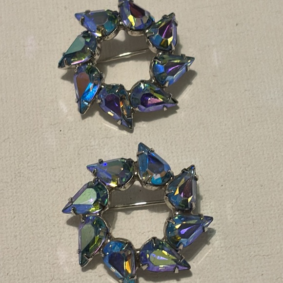 Vintage Stunning Pair of AB Rhinestone Brooches - Picture 8 of 10